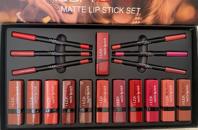 Estojo Matte Lip Stick - HUDA BEAUTY